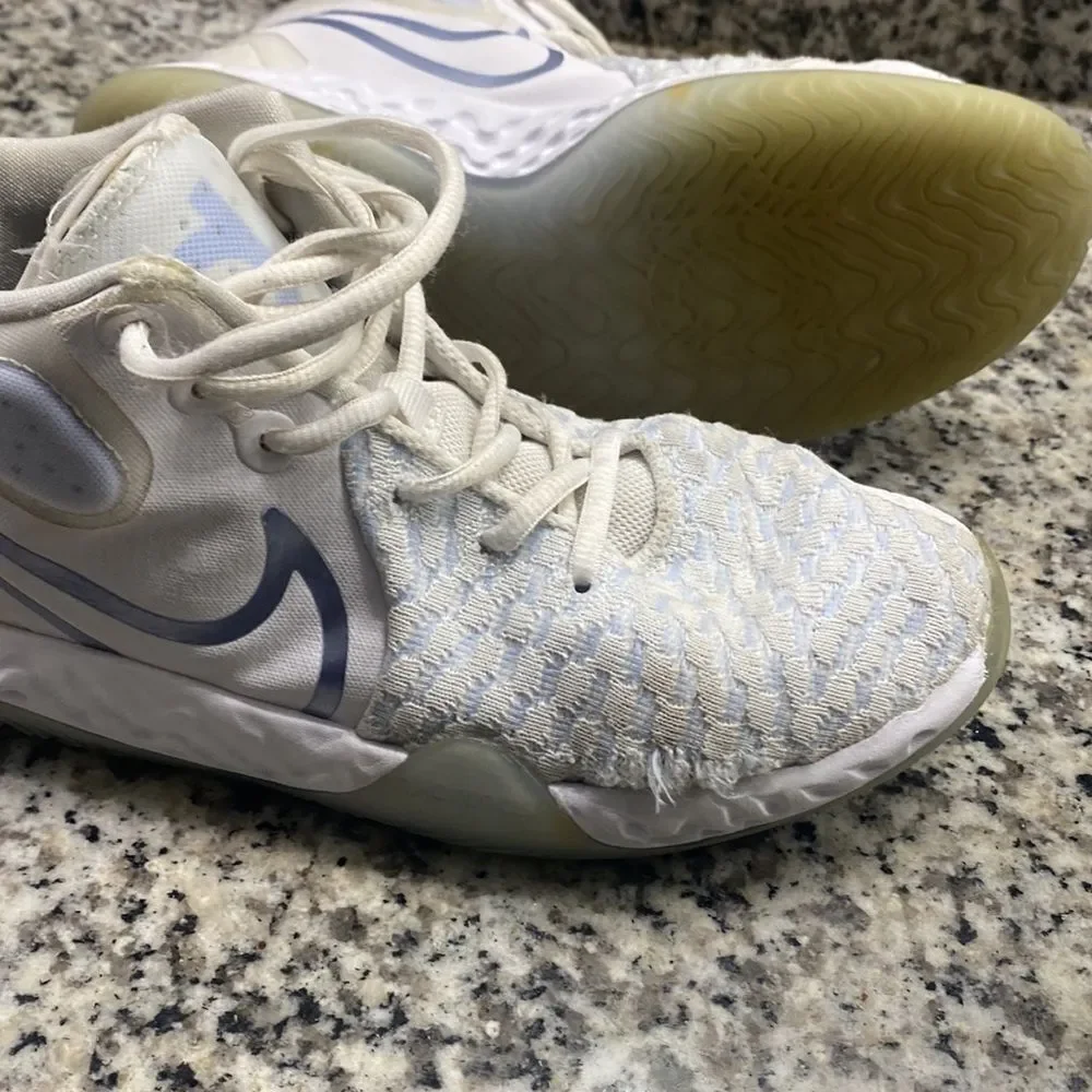 Nike KD Trey 5 VIII